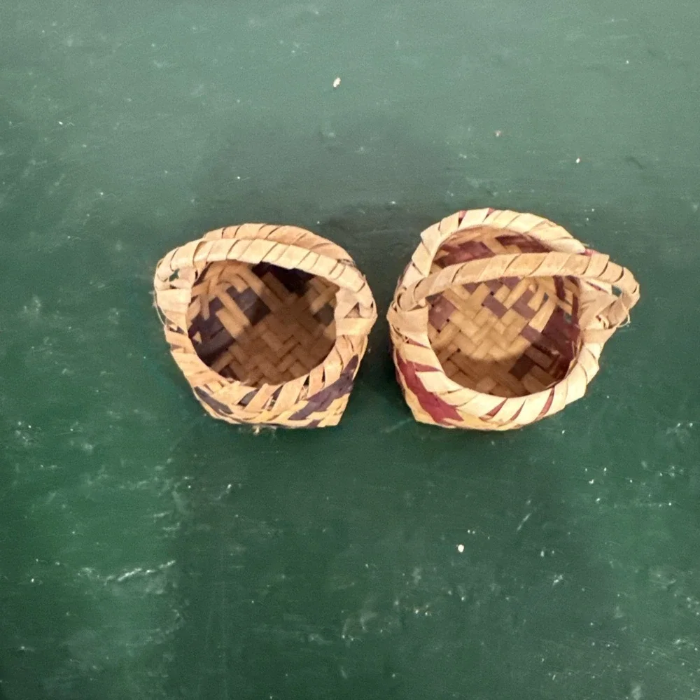 Lot of 2 Choctaw Minature Baskets‎
